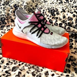 New Nike flex contact 3